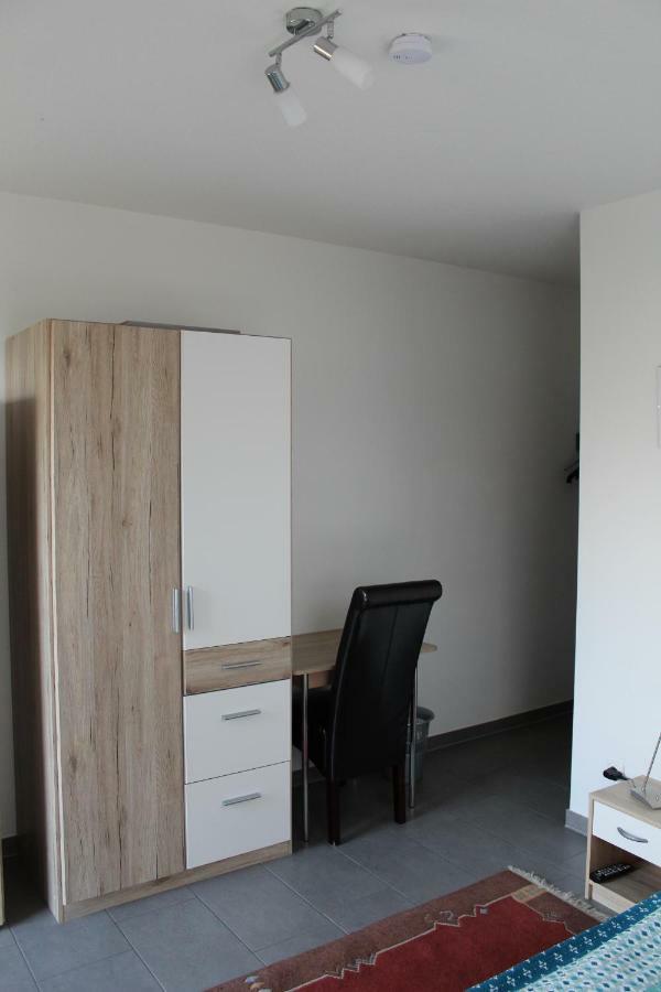 Neumann Zimmervermietung Lohne  Buitenkant foto
